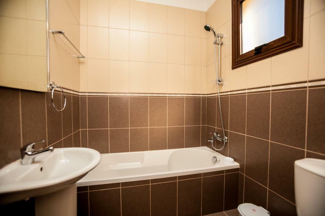 Dafni Villa 19 Paralimni Exterior foto
